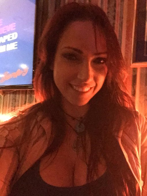 Karaoke is happening! @SardosBar http://t.co/SkI2dBhwtM<a class="tags" target="_blank" title="On Twitter" href="/?out=eyJ0eXAiOiJKV1QiLCJhbGciOiJIUzUxMiJ9.eyJpYXQiOjE3MjEzNTQ5NjMsImlzcyI6InR3cG9ybnN0YXJzLmNvbSIsIm5iZiI6MTcyMTM1NDk2MywiZXhwIjoxNzUyODkwOTYzLCJyZWRpcmVjdF91cmwiOiJodHRwczovL3R3aXR0ZXIuY29tL1NhcmRvc0JhciJ9.-rOw_DxpaS_kdLADhlQJpyitGinLO_vM16h2IijNI-nHHaix5o-m7fJeVh49kOFN-1e64k1VBL6whmyHbYctAw">@SardosBar</a><a href="/tag/psk"class="tags"><span>#psk</span></a>