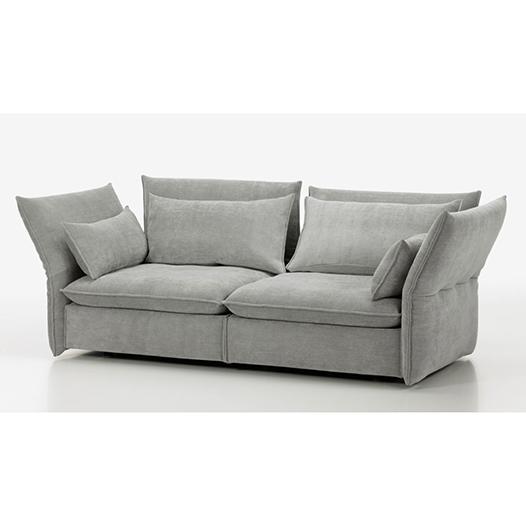 2021london's tweet image. #Capaciously #comfortable @barberosgerby #Mariposa #sofa in #twentytwentyone #clearance #sale ow.ly/PwykI