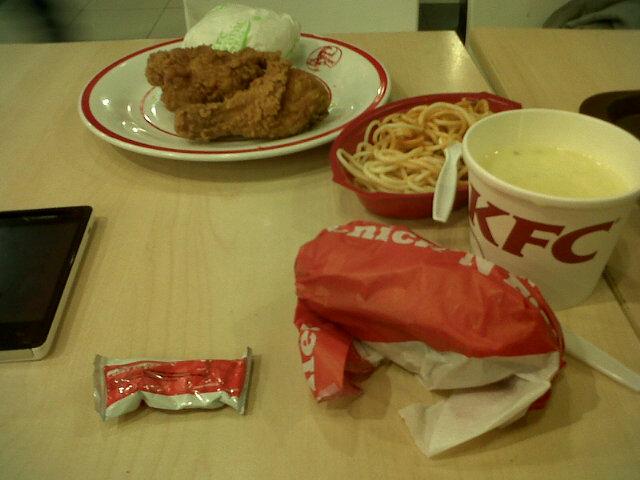 Terimakasih kamu, ramadhan tahun ini jadi luar biasa. Jadi kita penutupan buber lebih awal sebelum mudik ya mas 💏