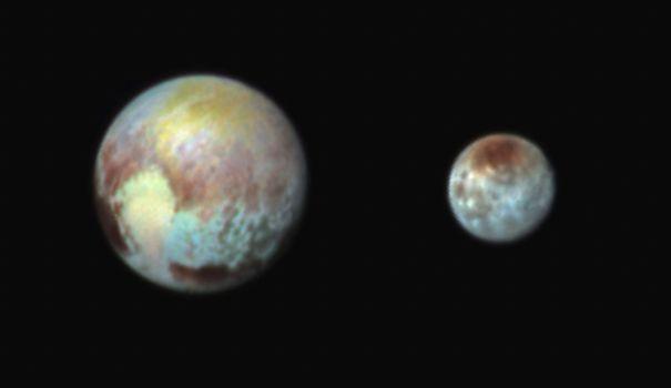 LEXPRESS's tweet photo. Succès pour le survol rapproché de Pluton par la sonde New Horizons http://t.co/IfZ4QFgKUU http://t.co/HIbz2vHM9A