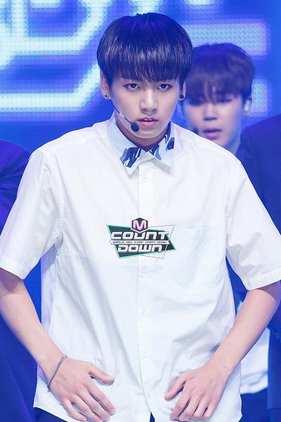 BTS A.R.M.Y tweet media