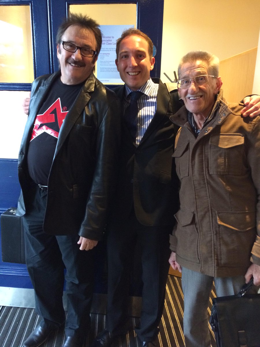 BillingtonSteel's tweet photo. Many Happy Returns to our FD @ttbillington pictured here with his good friends @BazElliott and @PaulChuckle2 http://t.co/41SjFgajY7