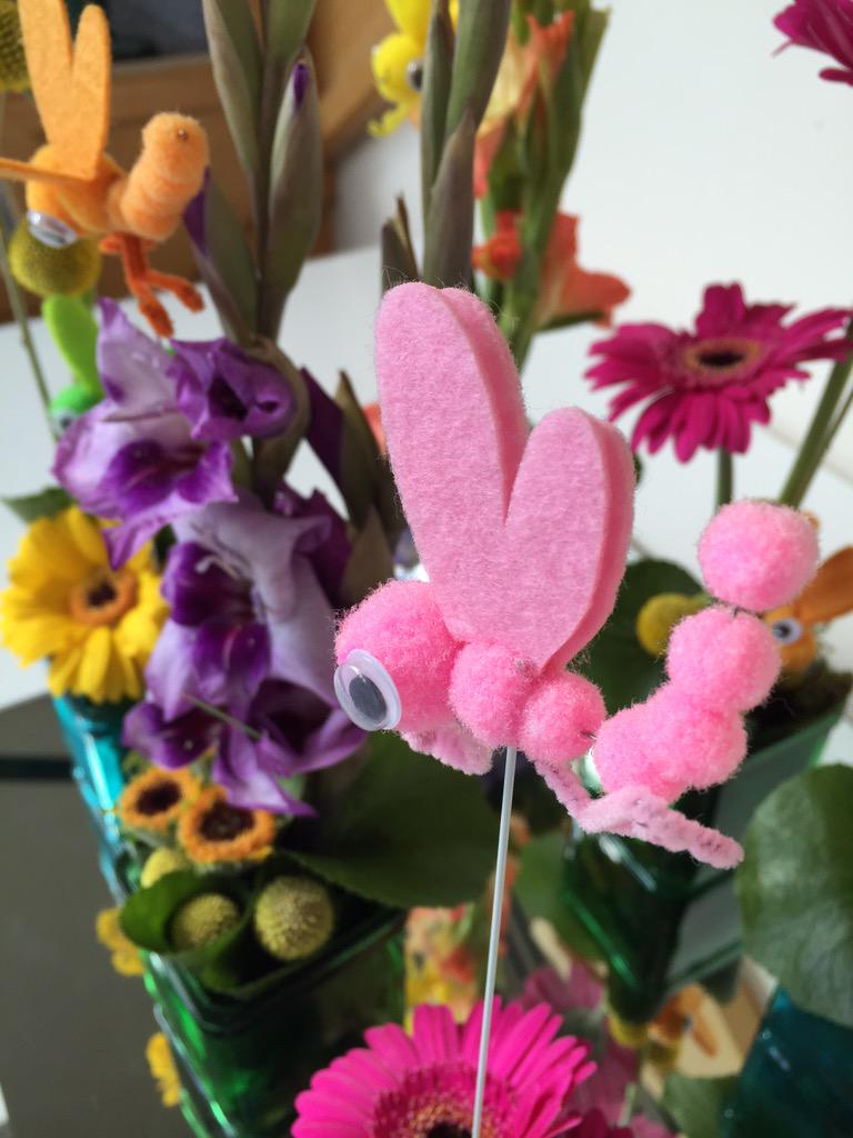 peterhsmithltd's tweet photo. #flowers #arrangementoftheweek #schoolsout check out the googly eyed dragon flys. http://t.co/cxkzT0UEJ0