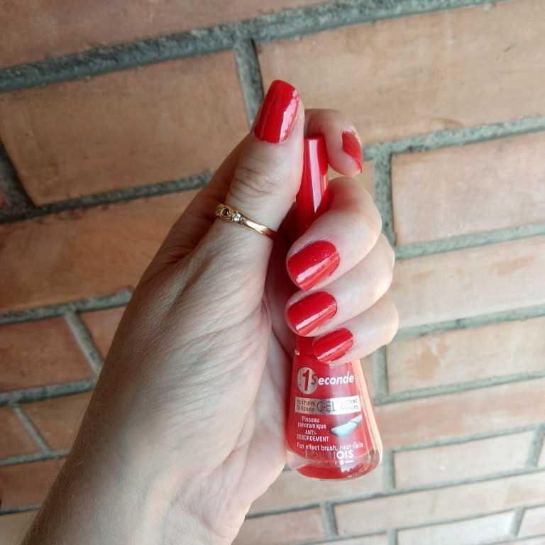 utrendyu's tweet photo. Hoy en el blog #review #esmaltes #bourjois http://t.co/XaRwU8IMwx #trendynails #1seconde #nails @Bourjois_Spain http://t.co/zWKpVgscXU