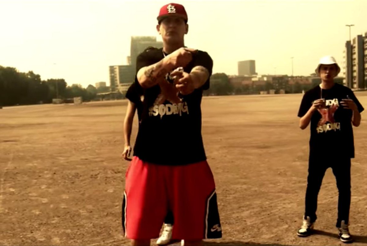 Money Boy feat. Spinning 9 &amp; Hustensaft Jüngling - Kein Limit (Video) rap.de/legacy/62194-m… @therealmoneyboy