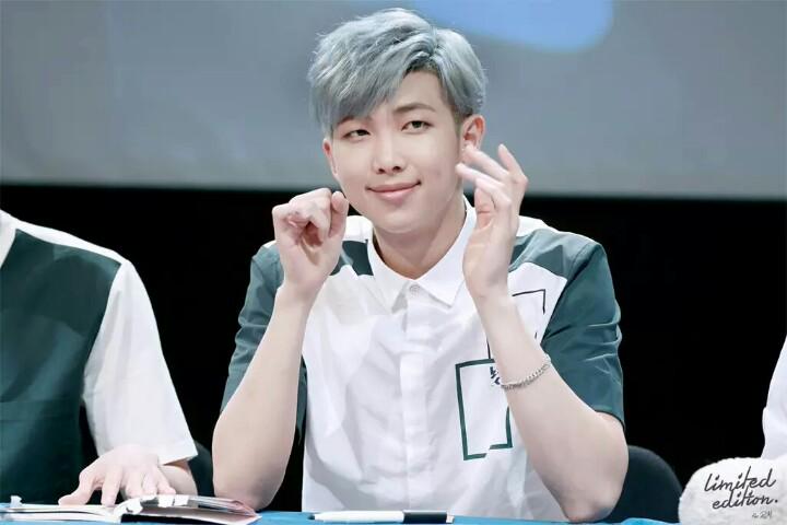 리미티드에디션 tweet media