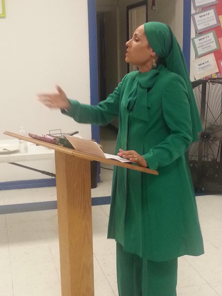 a_aleemansariM's tweet image. @IsaIbnOfficial Sis. Sadiyah, Sis. Carlette Muhammad brought the spirit of #Ramadan to #LailatulQadar #NightOfPower