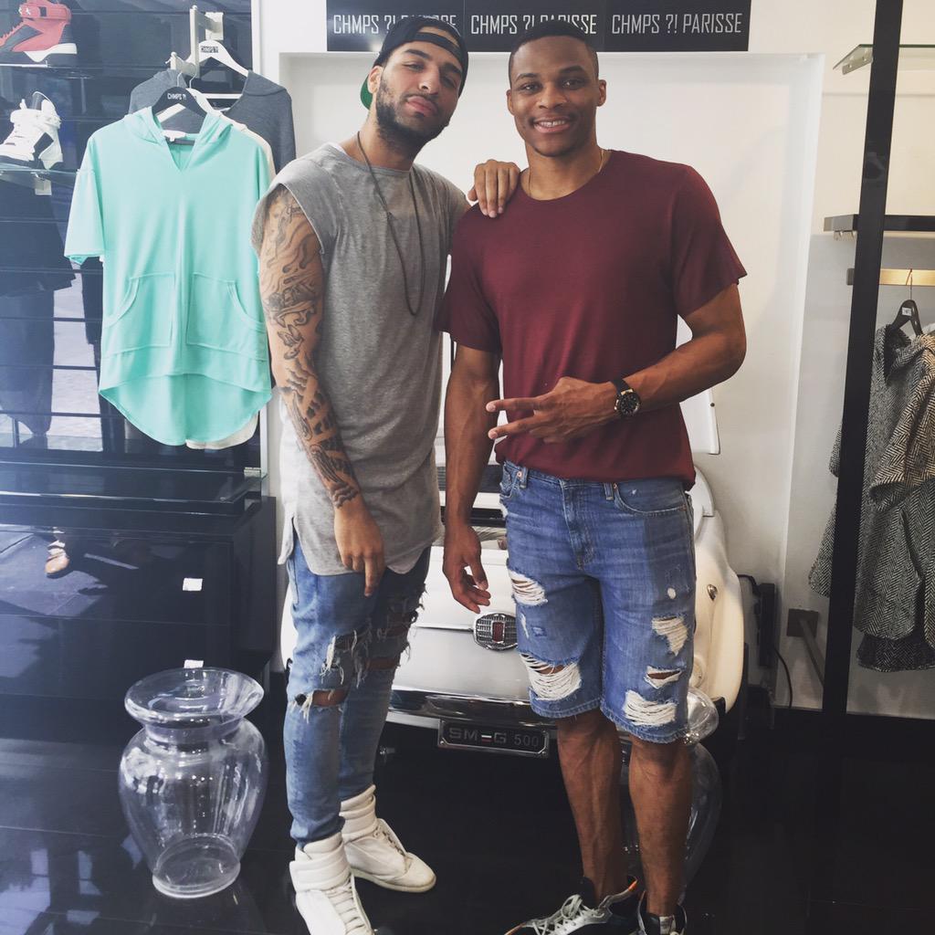 ChmpsParisse's tweet photo. Stephanethakid with @russwest44 @ChmpsParisse 🇫🇷💯 #champaris http://t.co/YjS9ncYoqW