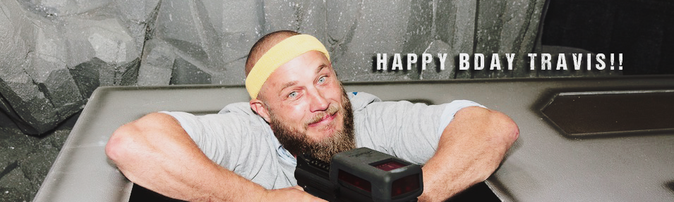 Feliz Cumpleaños Travis Fimmel! - 