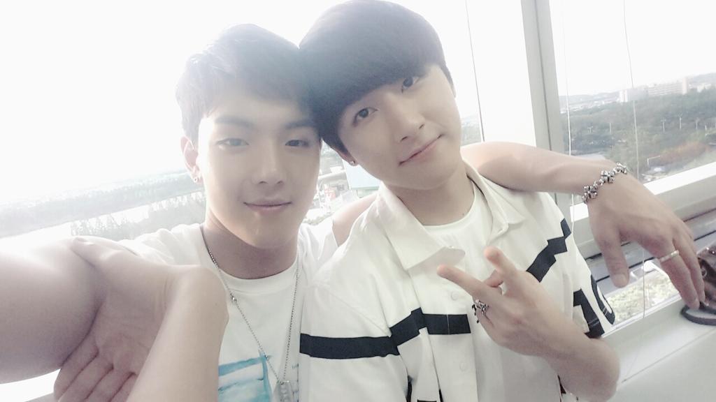 CJ8nASGUAAAcFSX?format=jpg&name=medium