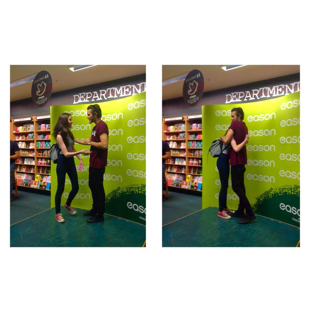AlwaysBeJerrie's tweet photo. @ZozeeBo Zoe look I met Alfie on Saturday in Dublin๐โค๏ธ @PointlessBlog #PointlessBlogInIreland #YoutubersToIreland http://t.co/jqMyUbtmmY
