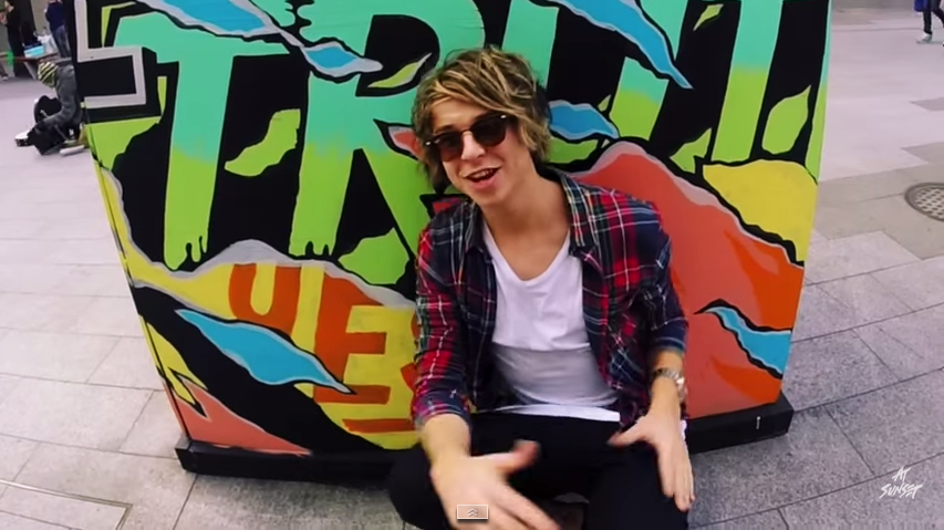 Paula_Adriana11's tweet photo. @bandatsunset @TomJWilliams92 @Harrison_CK @AndrewKantarias
http://t.co/BSB2nCWs2K…
#EveryLittleThingMusicVideo http://t.co/x0K1y1SrgA