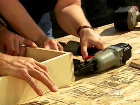 Picture_Windows's tweet image. Kids&apos; Cubbies-DIY vid.staged.com/vAgq #picture #vinyl