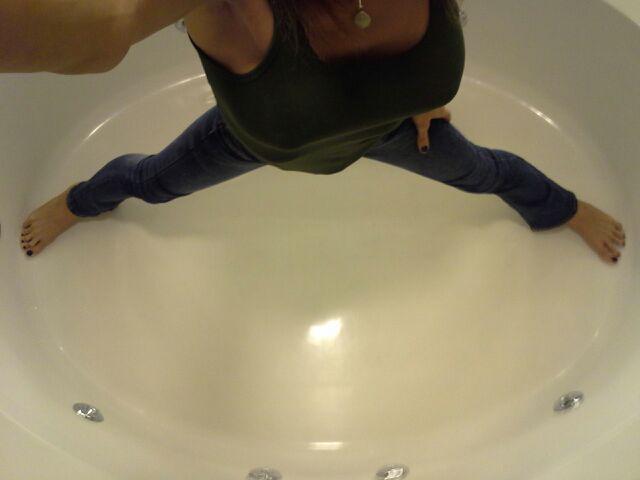 Party tub. Damn this would take forever to fill up!!! http://t.co/F5n7bB9cjn