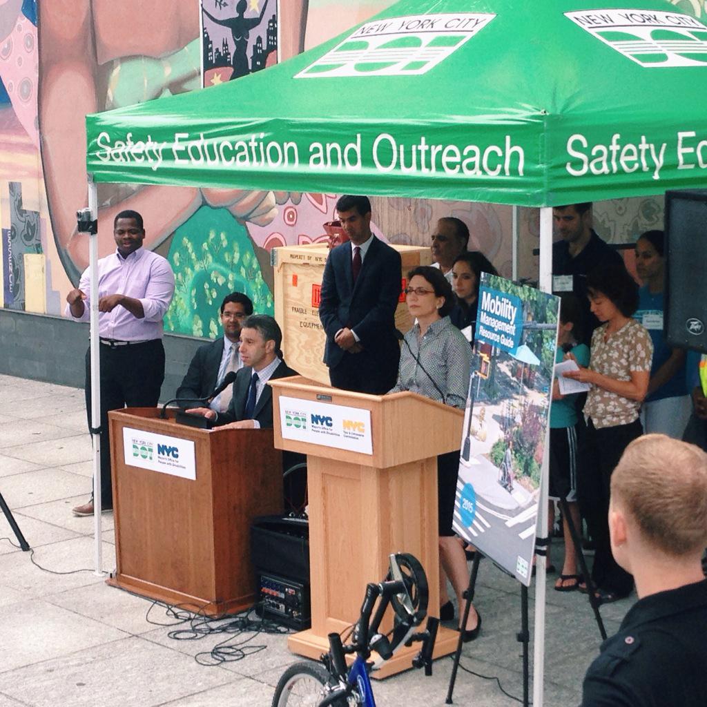 NYC_DOT's tweet photo. Working to become a city of accessible transportation w/ @NYCDisabilities @nyctaxi #AccessToIndependence #DOTMobility http://t.co/VGDnzvbyNh