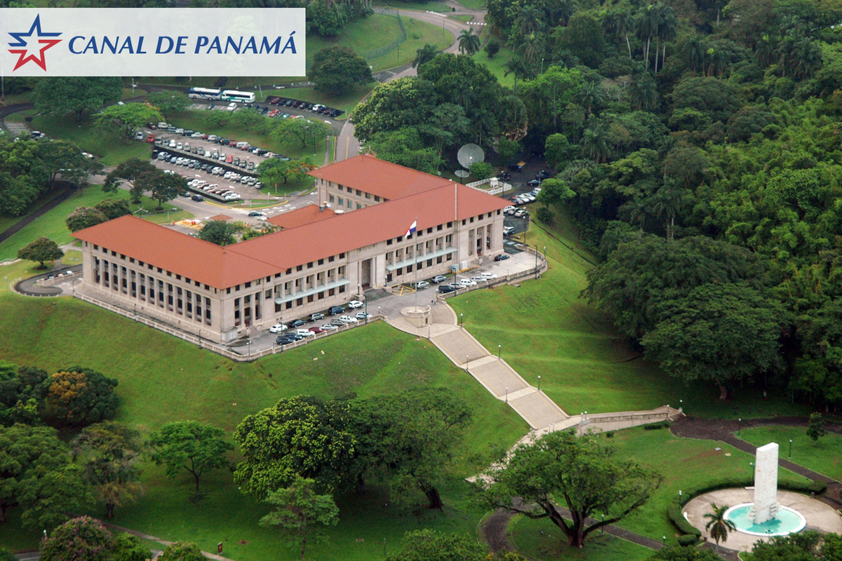 canaldepanama's tweet photo. Importante: El histórico Edificio de la Administración del #canaldepanama cumple hoy 101 años. http://t.co/NHPCaa2z5z