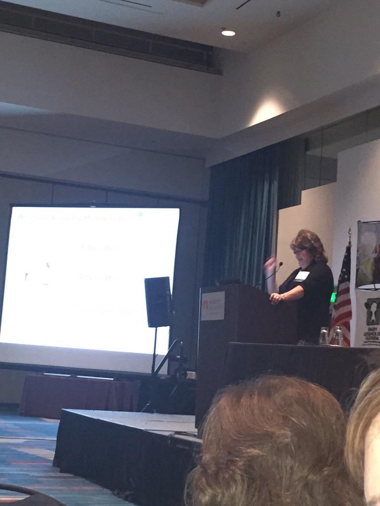 AlyssaGreenRD's tweet photo. Fla cows ❤️ water beds &amp; misters. Comfortable cows are happy cows #FLFNCE @NtlDairyCouncil http://t.co/cxMf5Td62e