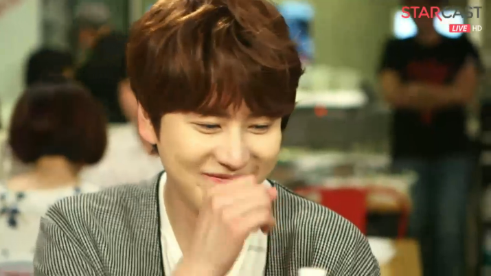 kikiikyu's tweet photo. Kyuhyun after saying himself that he's a music (digital) "gangster"ㅋㅋㅋㅋㅋㅋ http://t.co/yYrjL0a3zF