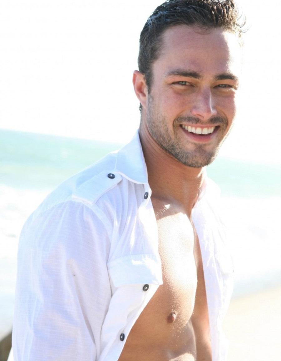 Happy Birthday, Taylor Kinney! 