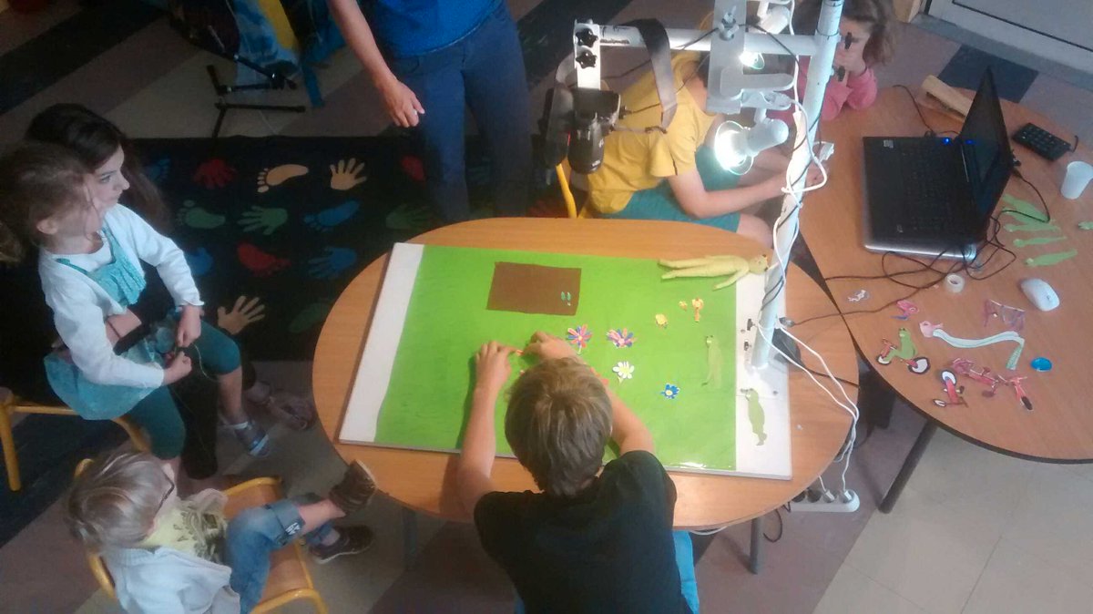 Loisirs Pluriel (@loisirspluriel) on Twitter photo Le <a href="/LoisirsPTour/">Loisirs Pluriel Tour</a> est lancé ! Les enfants se plaisent dans leur rôle "d'animateur" vidéo ! Vivement le résultat ! Le <a href="/LoisirsPTour/">Loisirs Pluriel Tour</a> est lancé ! Les enfants se plaisent dans leur rôle "d'animateur" vidéo ! Vivement le résultat !
