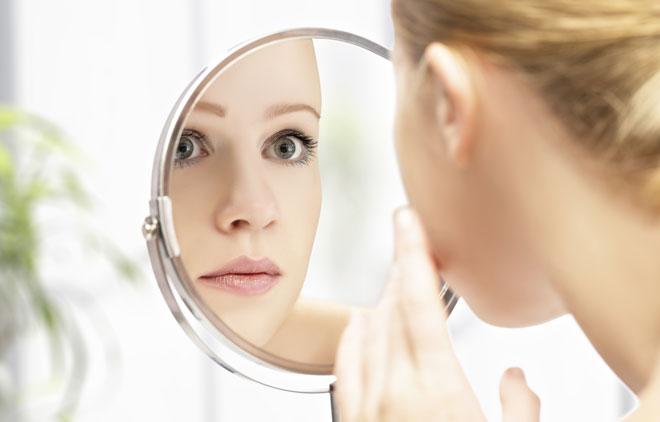 Cosmopolitan_es's tweet photo. Tips para prevenir y tratar el acné adulto: http://t.co/nXc7iosyvb  #belleza http://t.co/8JSd1mRTtG