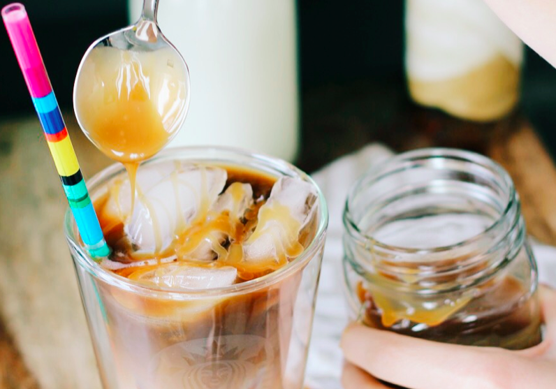 Starbucks's tweet photo. When you make it at home, "extra caramel" is open to interpretation. #CaramelMacchiato http://t.co/X288oaHLzA