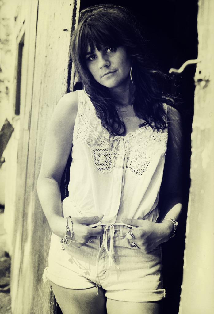 Happy 69th birthday to Linda Ronstadt. 
 
