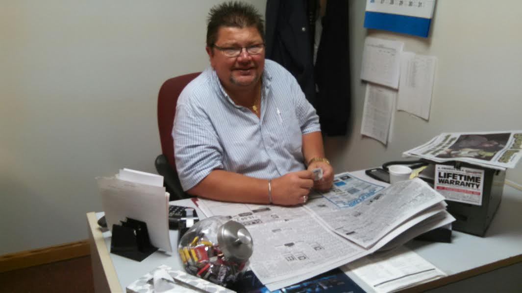 ACrivelliFORD's tweet photo. Tim's keeping up with current events & area happenings! #usedfords #newfords #cars #crossovers #suvs #trucks http://t.co/NTLuPgJzTI
