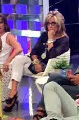 Octubre_1982's tweet photo. @LydiaLozanoOf me encanta como va hoy lydia sobre todo la blusa es divina! http://t.co/qCq4GqMY1n