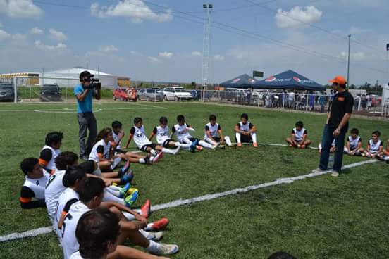 torradosoccer's tweet photo. Únete al equipo de @gerardotorrado6 A partir del 20 de julio en Cancha Verde Atizapán. Sólo faltas tú. http://t.co/ZhU8WB0h7C