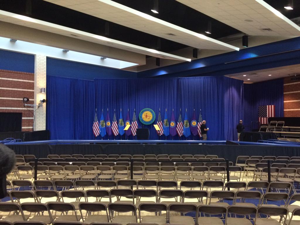 The scene is set inside #Durant High School for #POTUS to introduce his new #ConnectHome initiative <a href="/NEWS9/">News 9</a>