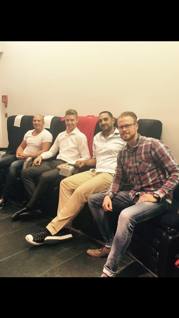 SandroAbegg's tweet photo. If you want to see those nice guys -> Adecco Zurich Airport ;-) #AdeccoSwitzerland #SandroForCEO @AdeccoWaytoWork http://t.co/8Uoq1HQPNx