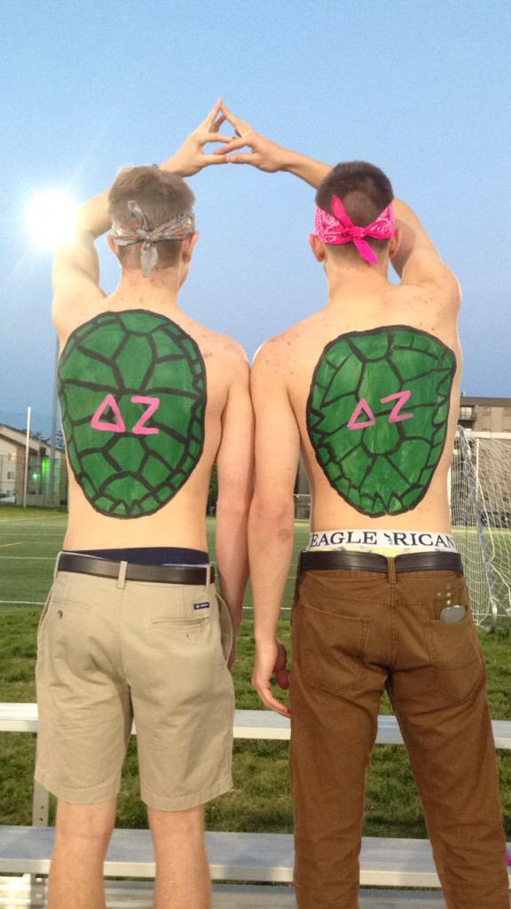 Happy birthday Chris Taylor I like you a lot because brotherhood and body paint 