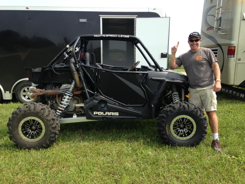 davispaydirt's tweet photo. New paint job...ready to get dirty! @S_R_R_Series @RigidNation @TheOffroadNews @PolarisRZR http://t.co/V2V9F0sCdX
