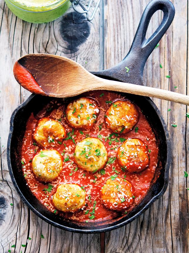 MikeTriathlon's tweet image. {New!} Turkey Pesto Meatballs
So simple, so delicious!
Recipe -&amp;gt; bit.ly/1GUaNyN
