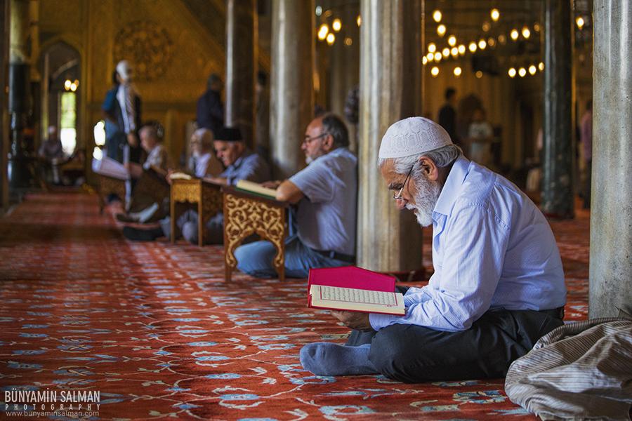 bunyamin_salman's tweet photo. Sultanahmet Camii'nde #Ramazan - #Ramazdan in Sultanahmet #Mosque

#istanbul #türkiye #muslim #quran #muslim #prayer http://t.co/PNyvNzkEEH