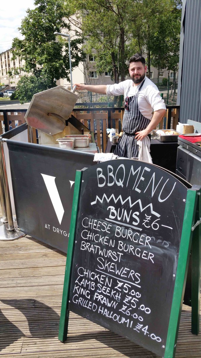 drygate's tweet photo. It's Friday it's sunny! The BBQ is in action &amp; @GildedBalloon #Comedy is @ 7:30! Get on down! #Craftbeer #sun #grub http://t.co/uvnkqwNPPA