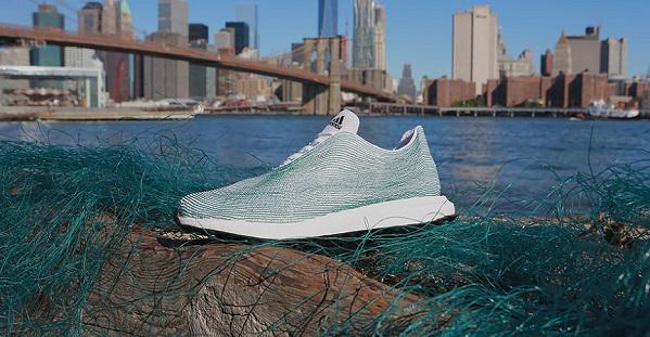 mott_pe's tweet photo. Adidas presenta las zapatillas más ecológicas del mundo → http://t.co/6FGDN1go1C http://t.co/hEzgunWOlG