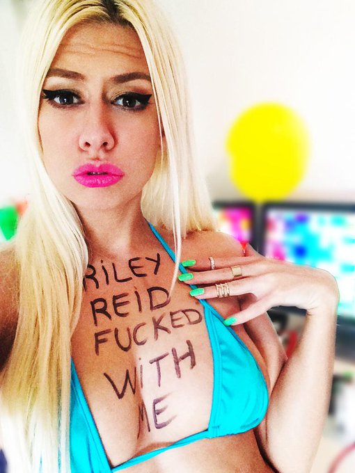 Riley Reid Fucked with Me !!! @RileyReidx3 😈💖💥💛😱😍💜⚡️ http://t.co/6NIcnaoHNv<a class="tags" href="/tag/rileyreidx3">@rileyreidx3</a><a href="/tag/jessiescrazyweek"class="tags"><span>#jessiescrazyweek</span></a>