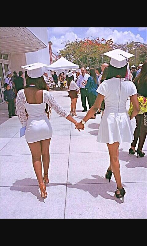 dhoran404's tweet image. #BFFgoals    🎀❤👑