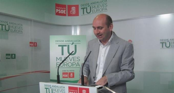 Abierta la veda para la caza de Conejo ow.ly/P7T2d <a href="/PaConejo/">Francisco Javier Conejo Rueda (Paco Conejo)</a> <a href="/psoedeandalucia/">PSOE de Andalucía</a> #conejogate