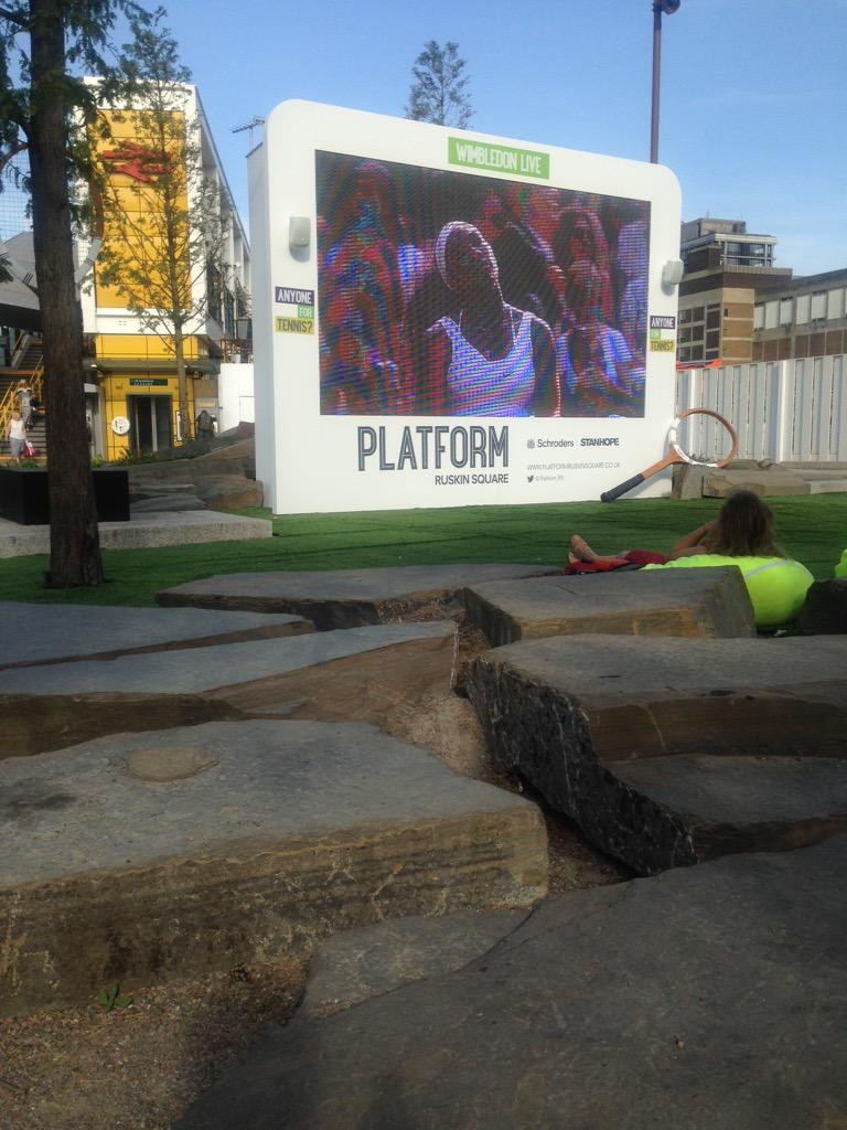 EllamentsUk's tweet photo. Nice to watch Wimbledon Live @Platform_RS before heading on my train journey. http://t.co/5f0GVQwrbq