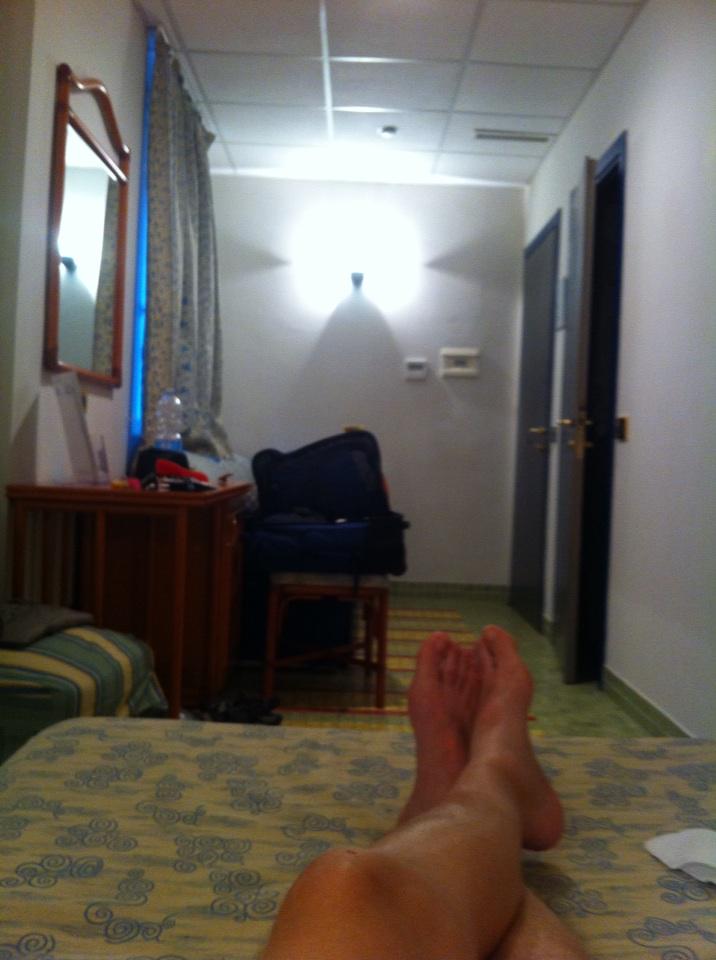 tonynineteen's tweet photo. @tonynineteen's feet resting in our cute room by the bay of poets http://t.co/FBxtKJOEKc