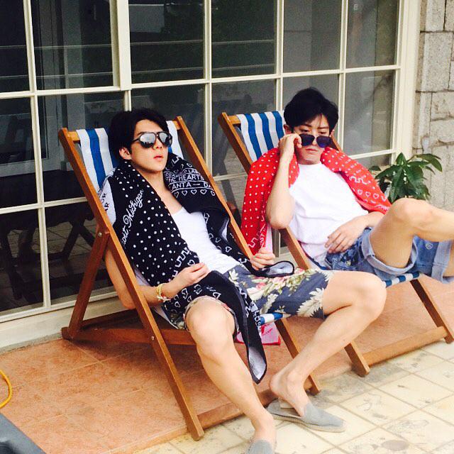 Chanyeol92_P's tweet photo. Photoshoot for No.1 Trend Magazine CéCi Korea http://t.co/0IS6FRAmsj