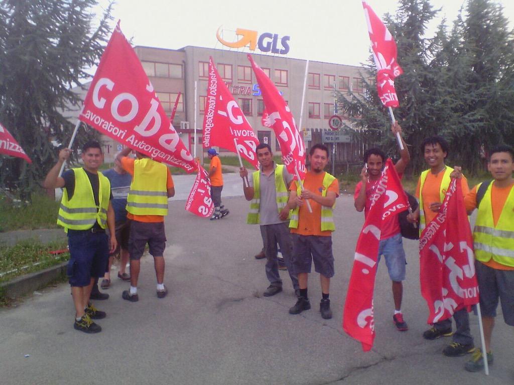 si_cobas's tweet image. #gls di #Rho sciopero contro le intimidazioni della cooperativa ai facchini per il #ccnl per la #dignita'