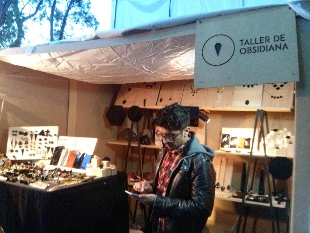 gerardocuevasc's tweet photo. Aquí en chamba by @region_mx #tallerdeobsidiana #TagDF #CDMX http://t.co/WStyE2rqnp