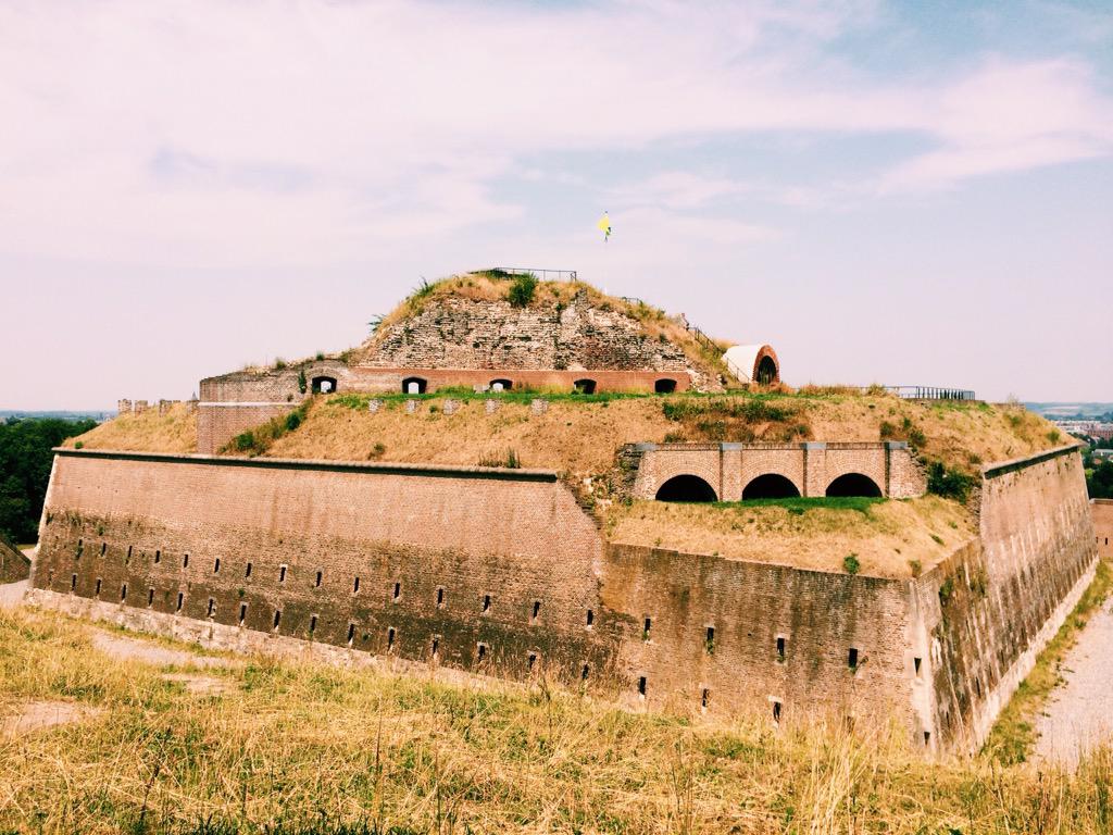 BeaujeanVac's tweet photo. Het was een mooie middag bij @Natuurmonument Zuid Limburg bij het fort en de ENCI groeve. Historie en toekomst! http://t.co/UoA1q5mnxO
