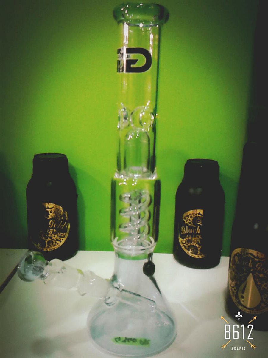 IrieGrowShop's tweet photo. @DUDShishas en @IrieGrowShop ! Buenas tardes de viernes! Ya esta aquí el fin de semana,¡A pasarlo bien amigos! http://t.co/zTUCCAAbHL