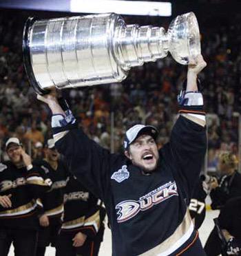 Happy Birthday to the man, the myth, the legend, The Finnish Flash, Teemu Selanne. 