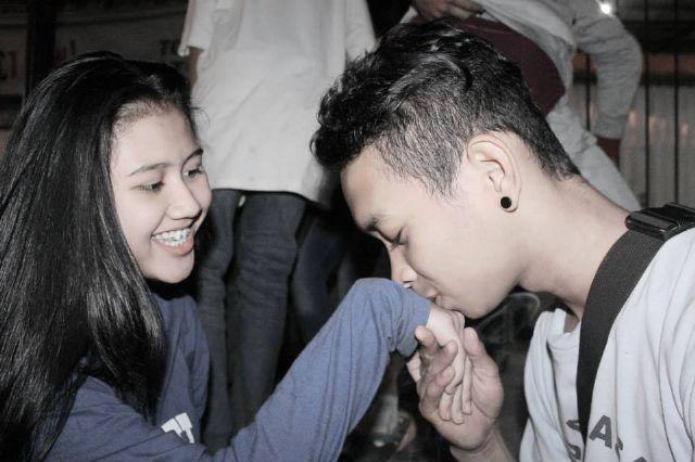 rezapebri10's tweet photo. Hay sygku:*Happyaniv2Month yah sygku:*♥tetep jadi yang eza kenal♥ezasygkmuputrisyg:* lafyu syg♥mwah:*@putriadhelia44 http://t.co/3dCUHVa9AE